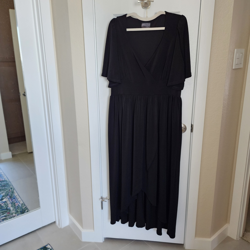 FREE SHIPPING BY 2CDT!! 2X Katy 70s Maxi Dress in Black Crepe